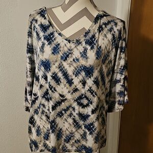 Tahari Blue and Gray Patterned Blouse